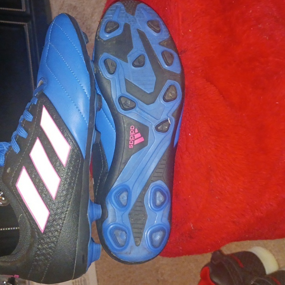 Adidas  cleats size 5